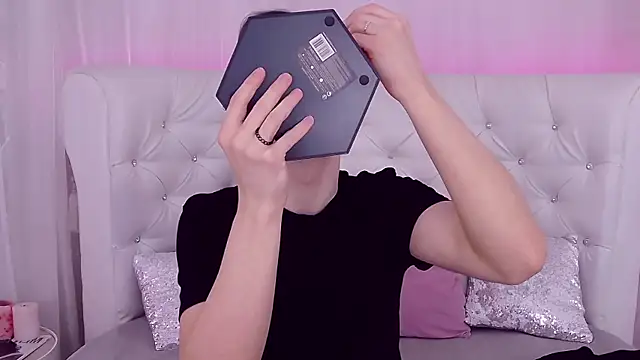 RobbyCharming online show from 18, 1, 2025