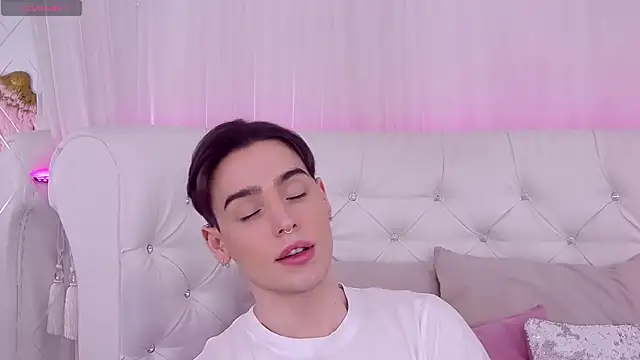 RobbyCharming online show from 2, 2, 2025