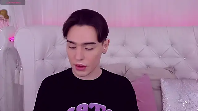 RobbyCharming online show from 3, 2, 2025