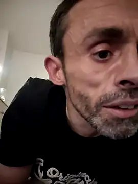 uk-bobbie-uk online show from 3, 3, 2025