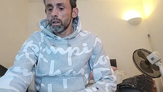 uk-bobbie-uk online show from 26, 11, 2025