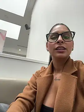 Snapshot of charlotte_stevenss_ chatting on 20, 5, 2026 charlotte stevenss online show from 20, 5, 2026