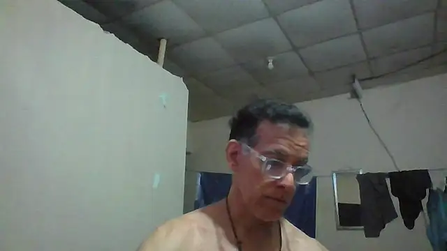 Snapshot of CaptainFox chatting on 5, 6, 2026 CaptainFox online show from 5, 6, 2026