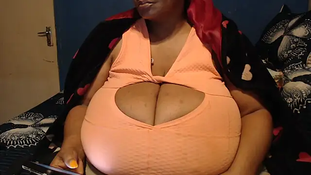 CUTEFIRMMELONSS online show from 17, 9, 2025