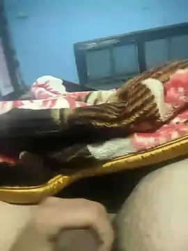 Snapshot of Deshilund9 chatting on 27, 12, 2024 Deshilund9 online show from 27, 12, 2024