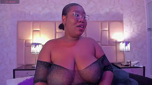 Snapshot of Darnellqueen chatting on 9, 12, 2024 Darnellqueen online show from 9, 12, 2024