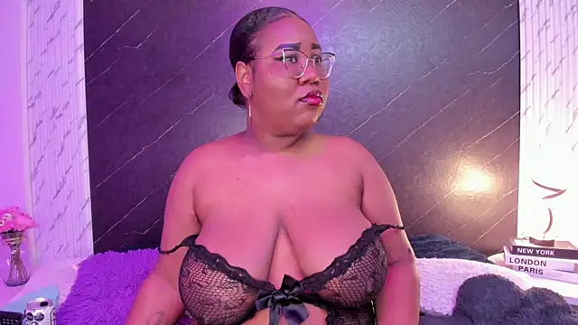 Snapshot of Darnellqueen chatting on 2, 10, 2025 Darnellqueen online show from 2, 10, 2025