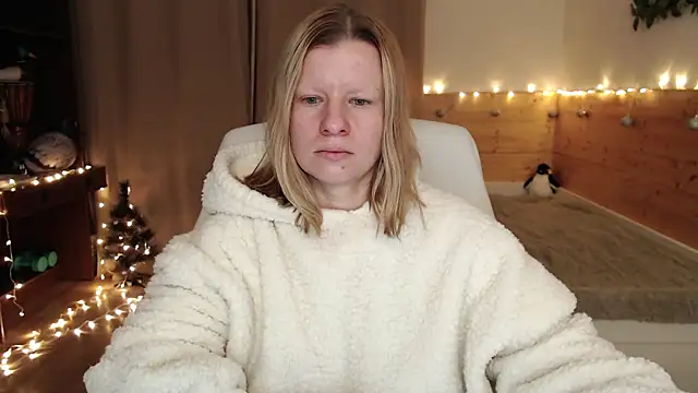 Snapshot of Exponent_5 chatting on 18, 12, 2024 Exponent 5 online show from 18, 12, 2024