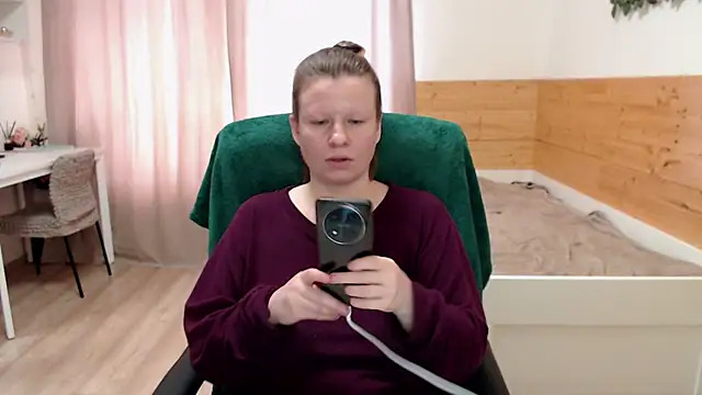 Snapshot of Exponent_5 chatting on 7, 4, 2026 Exponent 5 online show from 7, 4, 2026