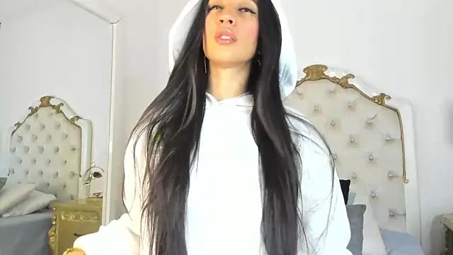 Valentina Ross  online show from 13, 2, 2025