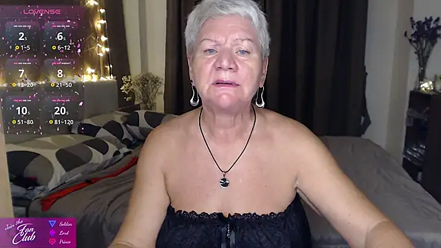 roxana brooks online show from 18, 5, 2026
