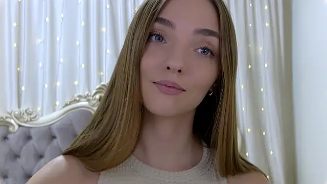 VirginieCruz online show from 23, 1, 2025