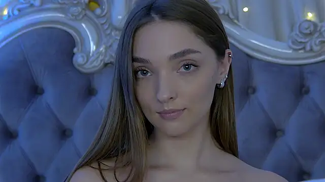 VirginieCruz online show from 2, 2, 2025