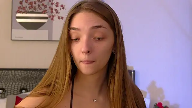 VirginieCruz online show from 15, 3, 2025