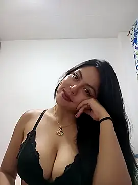Snapshot of leah_passion chatting on 13, 2, 2026 leah passion online show from 13, 2, 2026