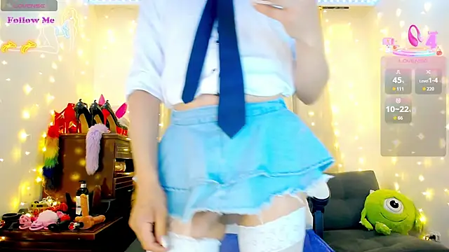 Aleexx    online show from 13, 4, 2026