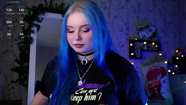 Snapshot of Moon_Valkyrie chatting on 8, 1, 2025 Moon Valkyrie online show from 8, 1, 2025