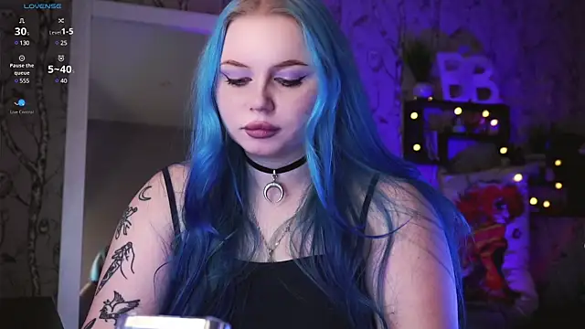 Snapshot of Moon_Valkyrie chatting on 3, 2, 2025 Moon Valkyrie online show from 3, 2, 2025