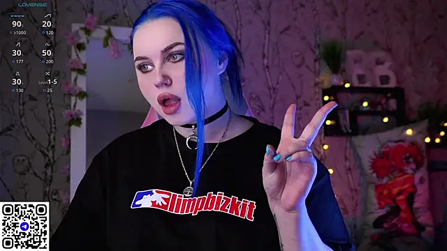 Snapshot of Moon_Valkyrie chatting on 6, 3, 2025 Moon Valkyrie online show from 6, 3, 2025