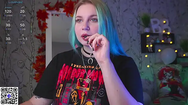 Snapshot of Moon_Valkyrie chatting on 12, 9, 2025 Moon Valkyrie online show from 12, 9, 2025