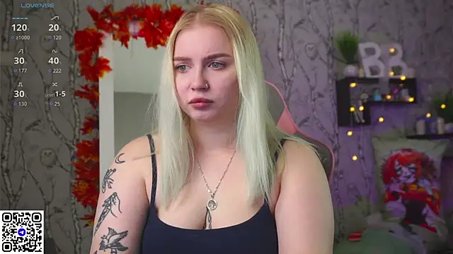 Snapshot of Moon_Valkyrie chatting on 12, 11, 2025 Moon Valkyrie online show from 12, 11, 2025