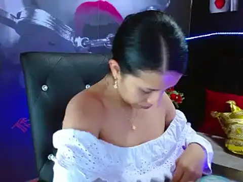 Snapshot of VALERY_MEER chatting on 2, 12, 2024 VALERY MEER online show from 2, 12, 2024