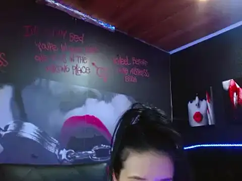 Snapshot of VALERY_MEER chatting on 12, 12, 2024 VALERY MEER online show from 12, 12, 2024