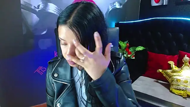 Snapshot of VALERY_MEER chatting on 19, 12, 2024 VALERY MEER online show from 19, 12, 2024