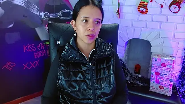 Snapshot of VALERY_MEER chatting on 23, 12, 2024 VALERY MEER online show from 23, 12, 2024