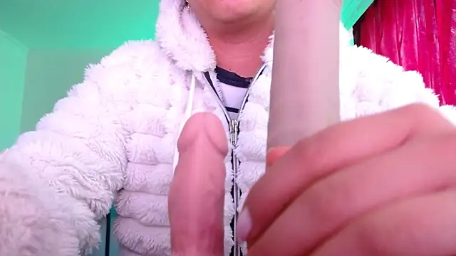 Snapshot of VALERY_MEER chatting on 28, 4, 2026 VALERY MEER online show from 28, 4, 2026