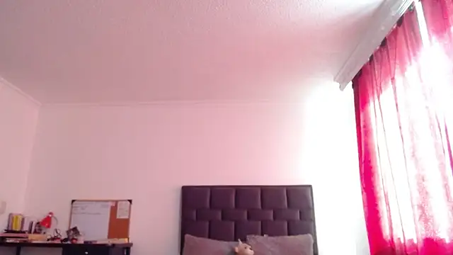 Snapshot of VALERY_MEER chatting on 7, 5, 2026 VALERY MEER online show from 7, 5, 2026