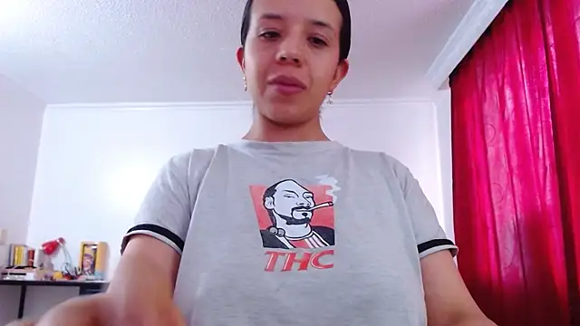 Snapshot of VALERY_MEER chatting on 3, 7, 2026 VALERY MEER online show from 3, 7, 2026