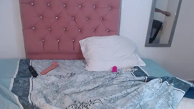 mary live online show from 2, 2, 2025