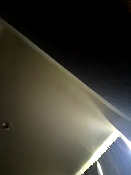 Sweetieboi04 online show from 30, 4, 2026