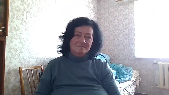 Snapshot of GypsiQueen2 chatting on 23, 4, 2026 GypsiQueen2 online show from 23, 4, 2026