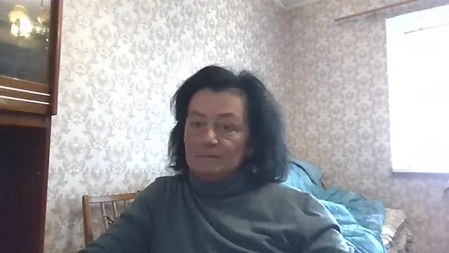 Snapshot of GypsiQueen2 chatting on 23, 4, 2026 GypsiQueen2 online show from 23, 4, 2026