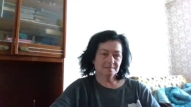 Snapshot of GypsiQueen2 chatting on 25, 4, 2026 GypsiQueen2 online show from 25, 4, 2026