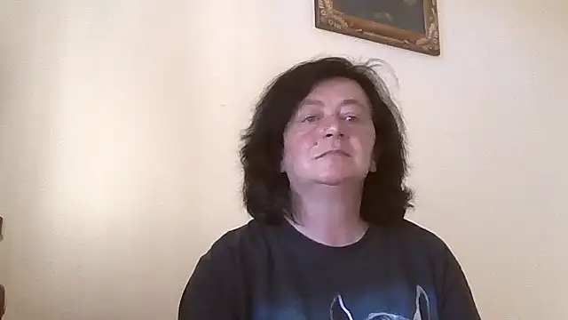 Snapshot of GypsiQueen2 chatting on 4, 5, 2026 GypsiQueen2 online show from 4, 5, 2026