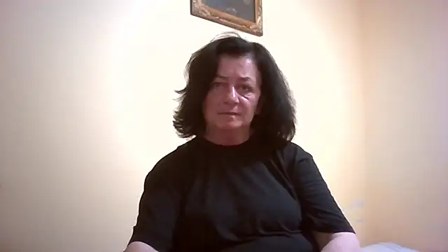 Snapshot of GypsiQueen2 chatting on 26, 5, 2026 GypsiQueen2 online show from 26, 5, 2026