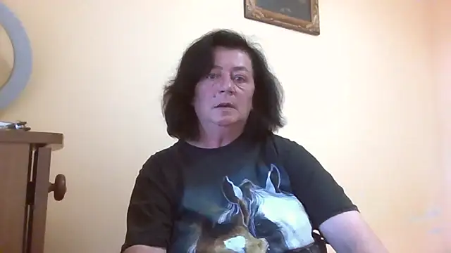 Snapshot of GypsiQueen2 chatting on 1, 6, 2026 GypsiQueen2 online show from 1, 6, 2026