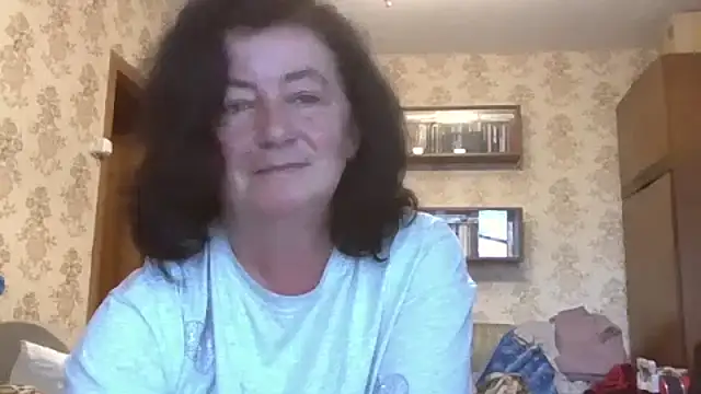Snapshot of GypsiQueen2 chatting on 14, 7, 2026 GypsiQueen2 online show from 14, 7, 2026