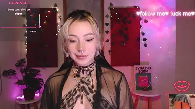 Snapshot of sakura_beauty chatting on 8, 4, 2026 sakura beauty online show from 8, 4, 2026