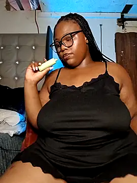 Aaaliyah445 online show from 2, 2, 2026