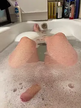 Snapshot of David19932908 chatting on 11, 11, 2025 David19932908 online show from 11, 11, 2025