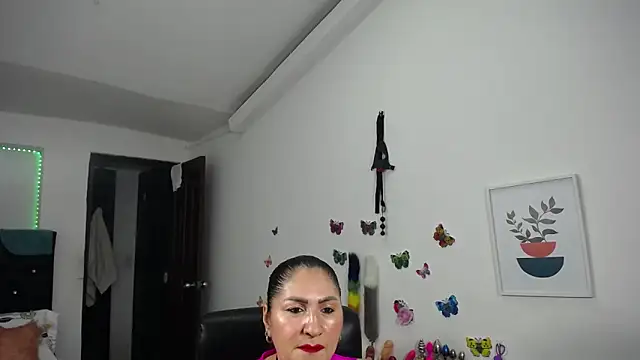 Snapshot of mature_bigboobs10 chatting on 7, 2, 2025 mature bigboobs10 online show from 7, 2, 2025