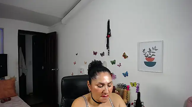 Snapshot of mature_bigboobs10 chatting on 9, 3, 2025 mature bigboobs10 online show from 9, 3, 2025