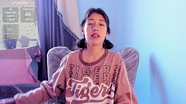 Snapshot of Scarlet_wd18 chatting on 28, 2, 2025 Scarlet wd18 online show from 28, 2, 2025