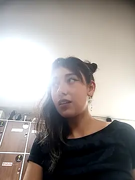 Snapshot of Scarlet_wd18 chatting on 15, 3, 2025 Scarlet wd18 online show from 15, 3, 2025