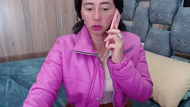 sara hott 1 online show from 21, 2, 2025