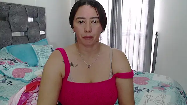 sara hott 1 online show from 4, 3, 2026